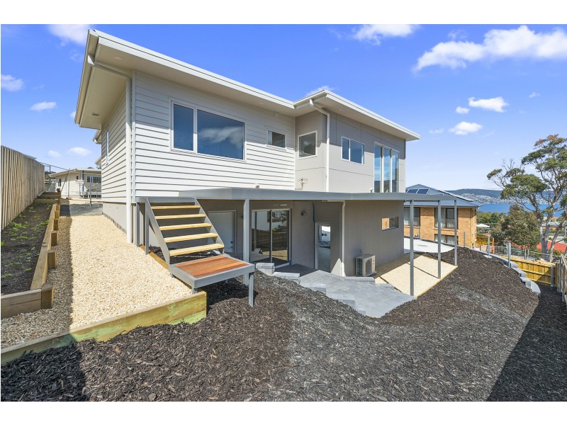 2/4 Tennent Court, Howrah TAS 7018