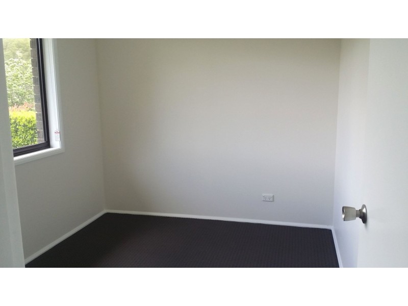 32 Cherry Tree Close, Moss Vale NSW 2577