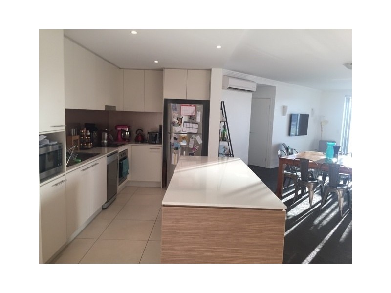 3 Lakefront Crescent, Varsity Lakes QLD 4227