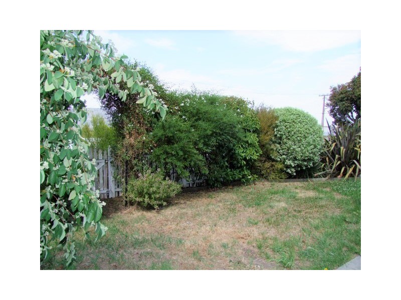 2 Esdaile Street, Claremont TAS 7011