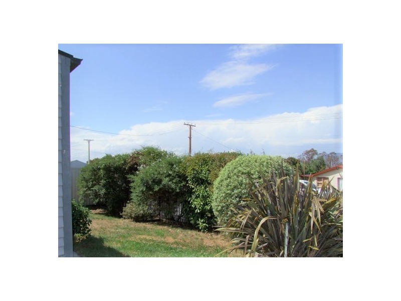 2 Esdaile Street, Claremont TAS 7011