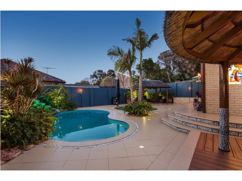 8A KILLILAN RD, Applecross WA 6153