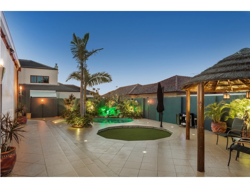 8A KILLILAN RD, Applecross WA 6153
