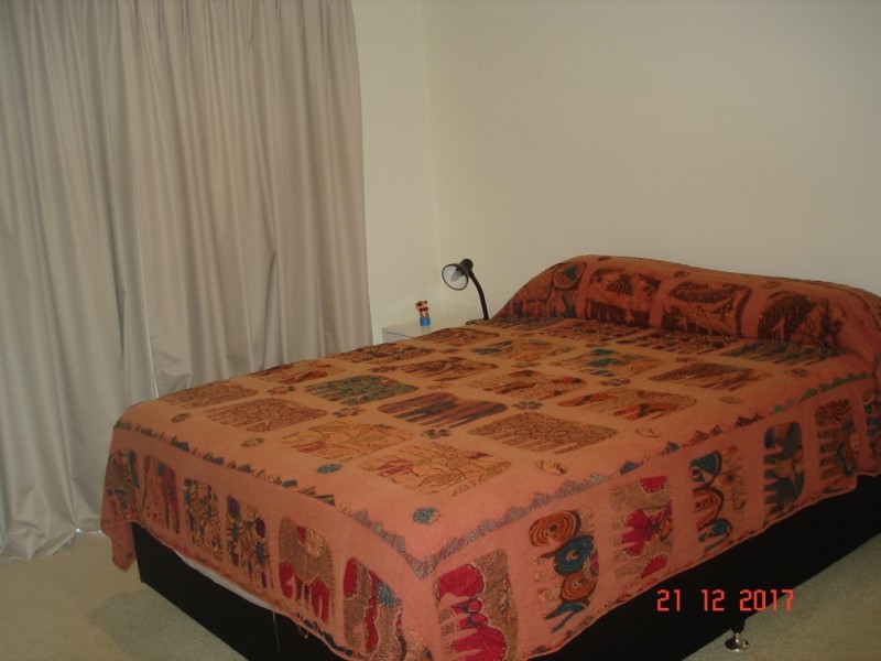 15 Walnut Grove, Bright VIC 3741