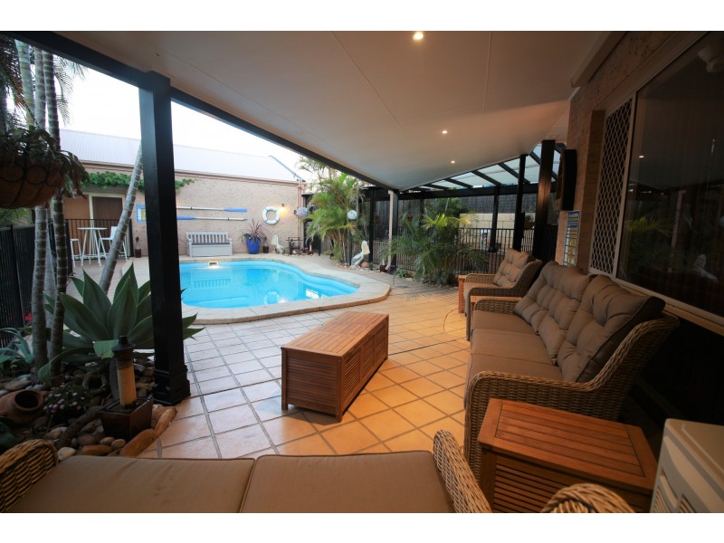 10A & 10B Driftwood Close, Caves Beach NSW 2281