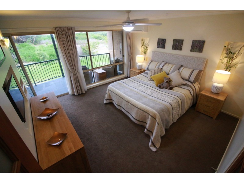 10A & 10B Driftwood Close, Caves Beach NSW 2281