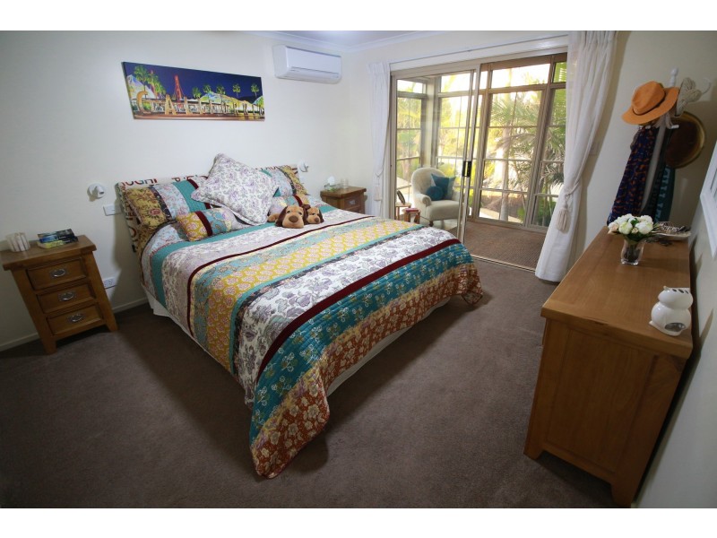 10A & 10B Driftwood Close, Caves Beach NSW 2281