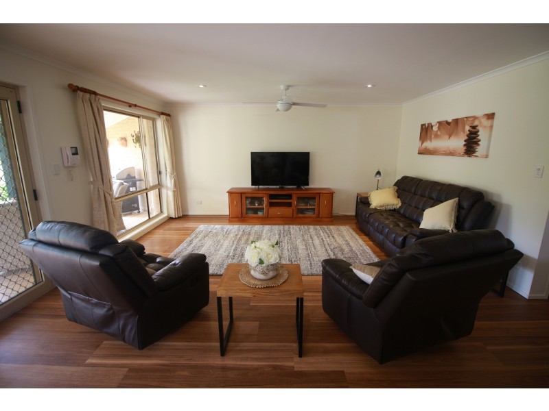 10A & 10B Driftwood Close, Caves Beach NSW 2281