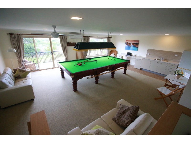 10A & 10B Driftwood Close, Caves Beach NSW 2281