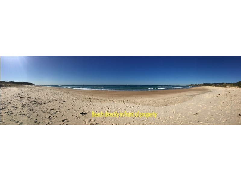 10A & 10B Driftwood Close, Caves Beach NSW 2281