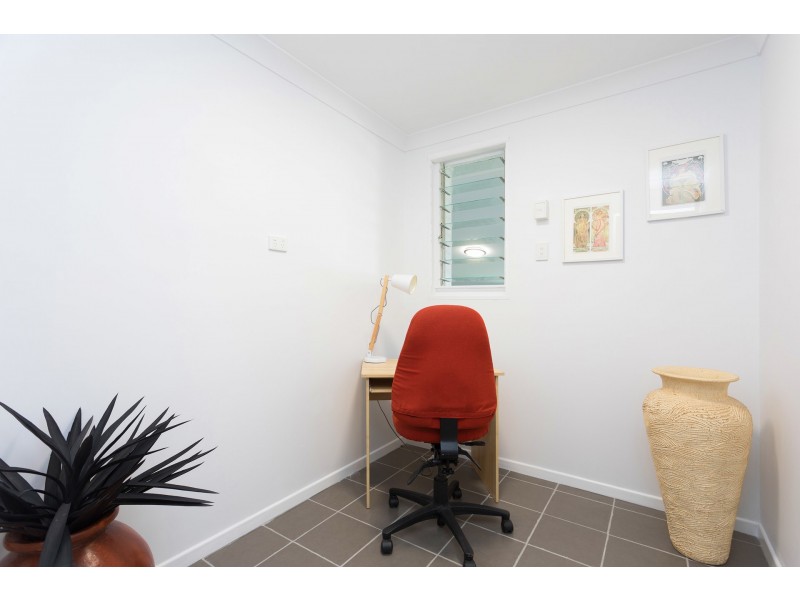 13 Meagan Street, Kenmore QLD 4069