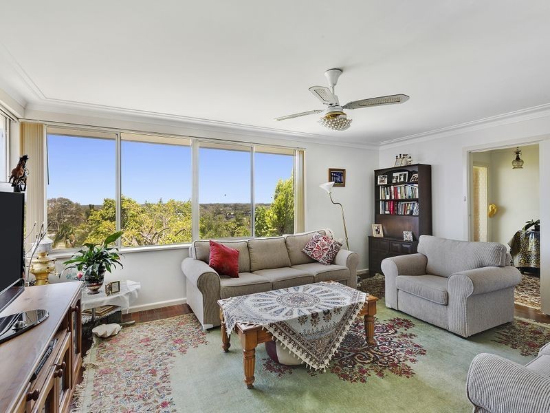 9 Arthur Dr, Wyong NSW 2259