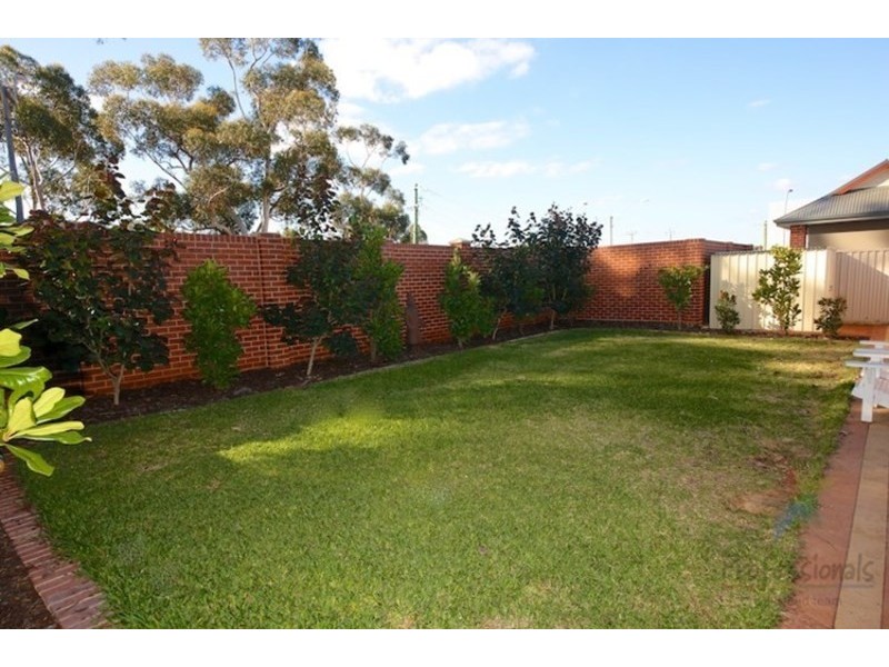 4 Howell Court, Guildford WA 6055