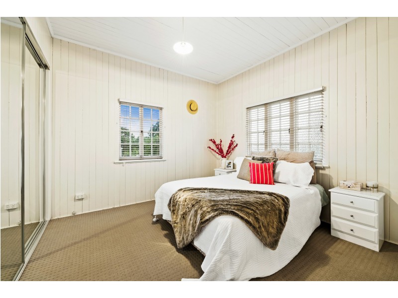 12 John Street, East Toowoomba QLD 4350