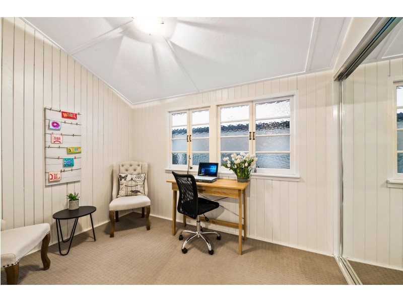 12 John Street, East Toowoomba QLD 4350