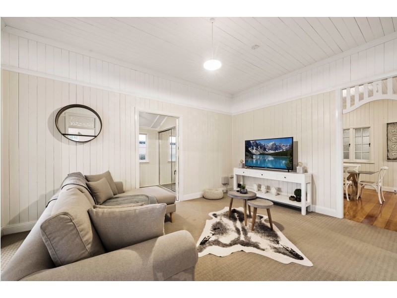 12 John Street, East Toowoomba QLD 4350