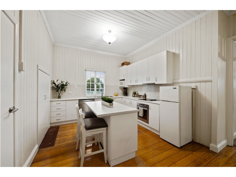 12 John Street, East Toowoomba QLD 4350