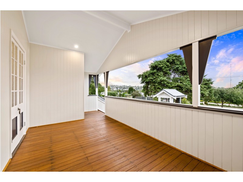 12 John Street, East Toowoomba QLD 4350