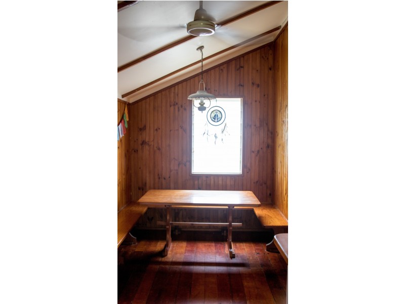 39 Saw Street, Machans Beach QLD 4878