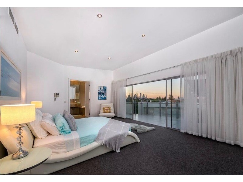 1/44 Tamborine Street, Mermaid Beach QLD 4218