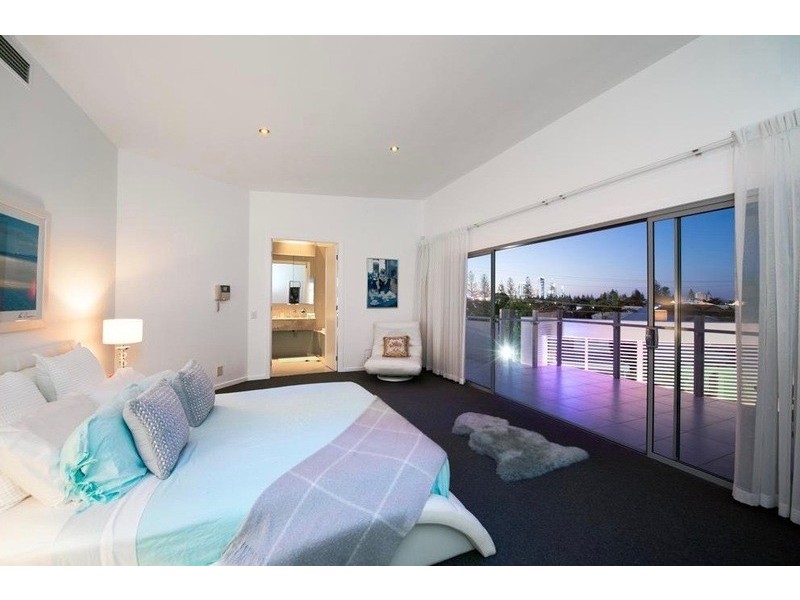 1/44 Tamborine Street, Mermaid Beach QLD 4218