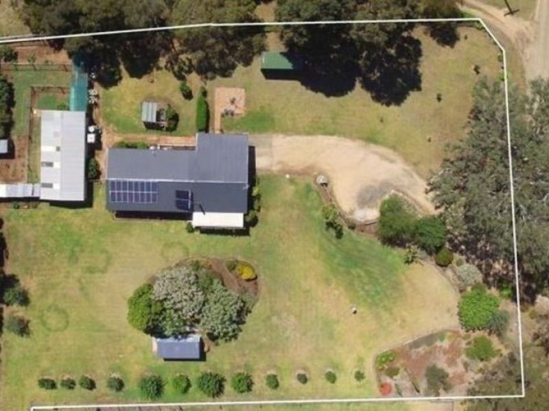 11 Gammons Rd, Wy Yung VIC 3875