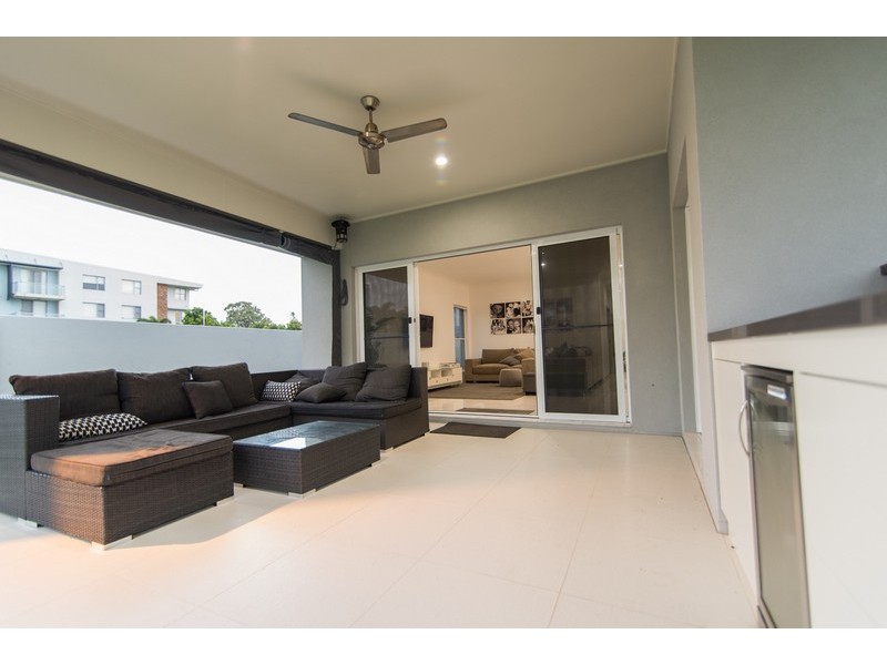 Hope Island QLD 4212