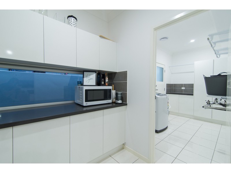 Hope Island QLD 4212