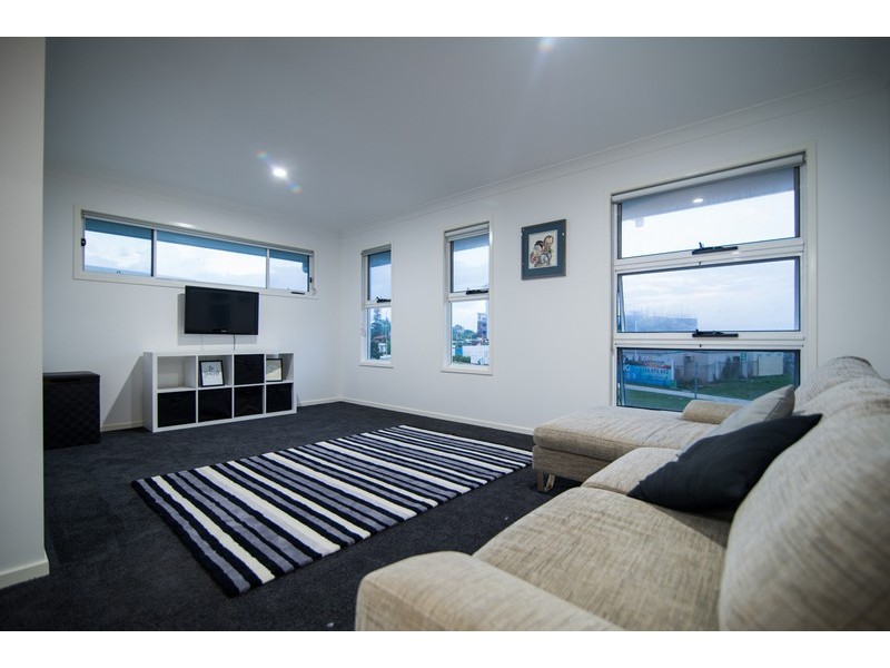 Hope Island QLD 4212