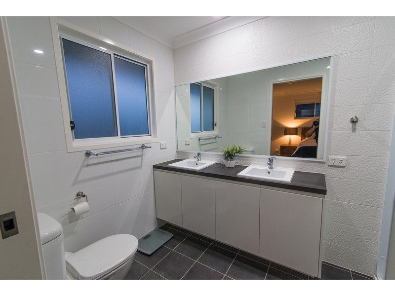 Hope Island QLD 4212