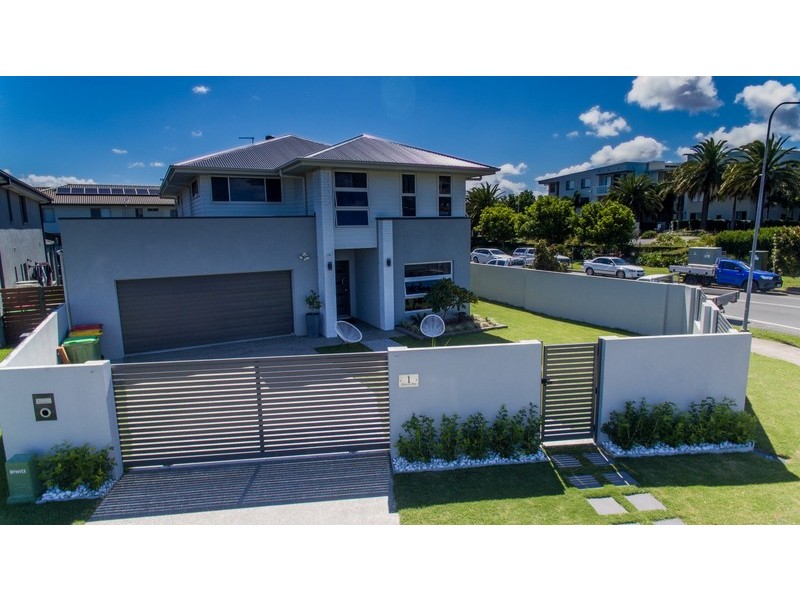 Hope Island QLD 4212