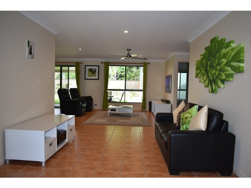 6 Carlisle Street, Caloundra West QLD 4551