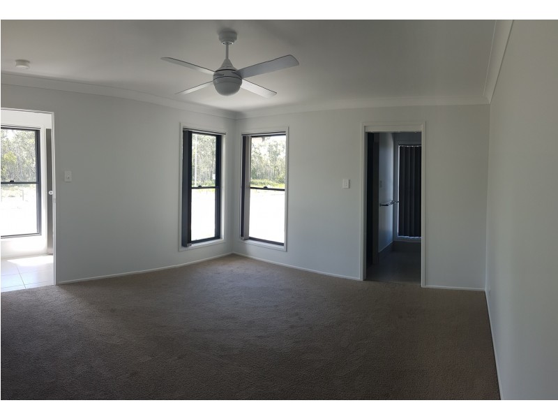 87 Cod Circuit, Bongaree QLD 4507