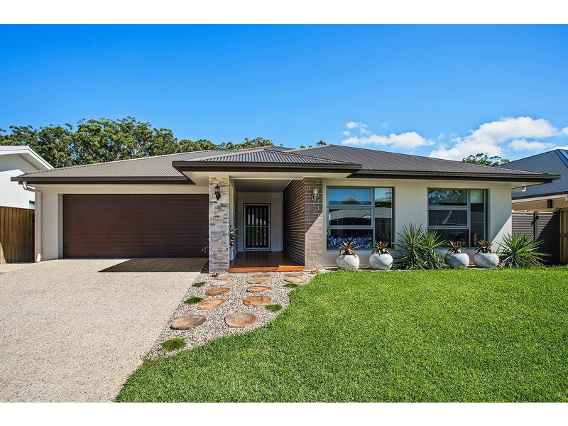 9 Water Vine St, Sapphire Beach NSW 2450