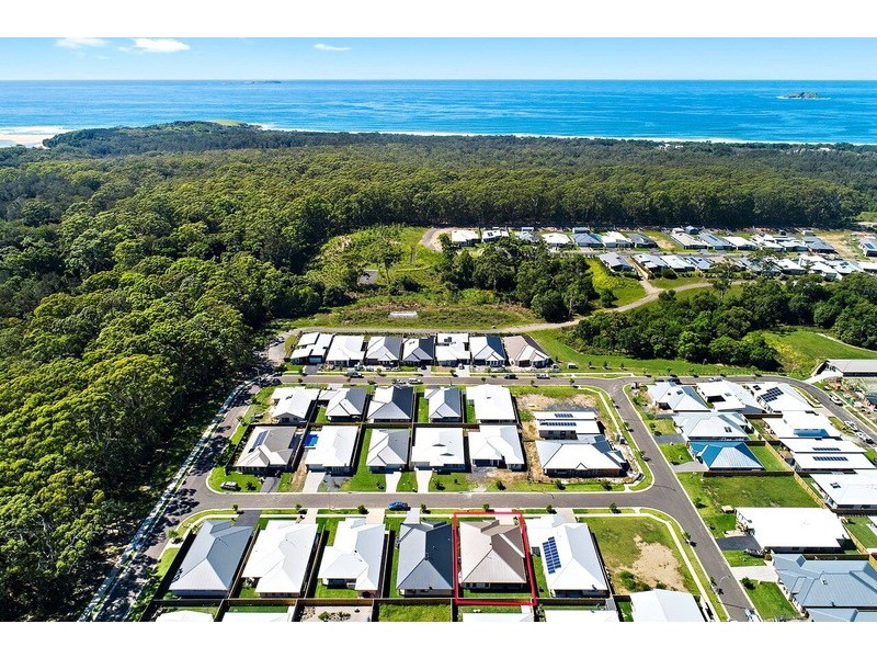 9 Water Vine St, Sapphire Beach NSW 2450