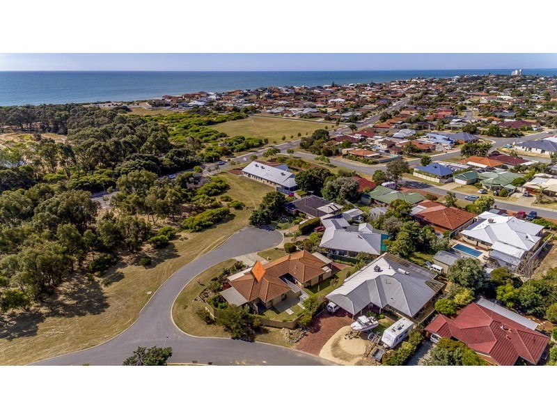1A Skua Court, Halls Head WA 6210