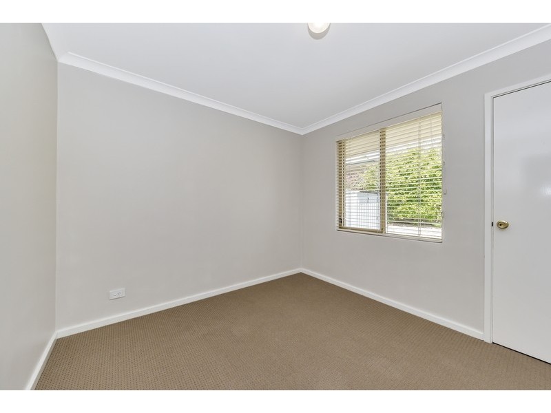 1A Skua Court, Halls Head WA 6210