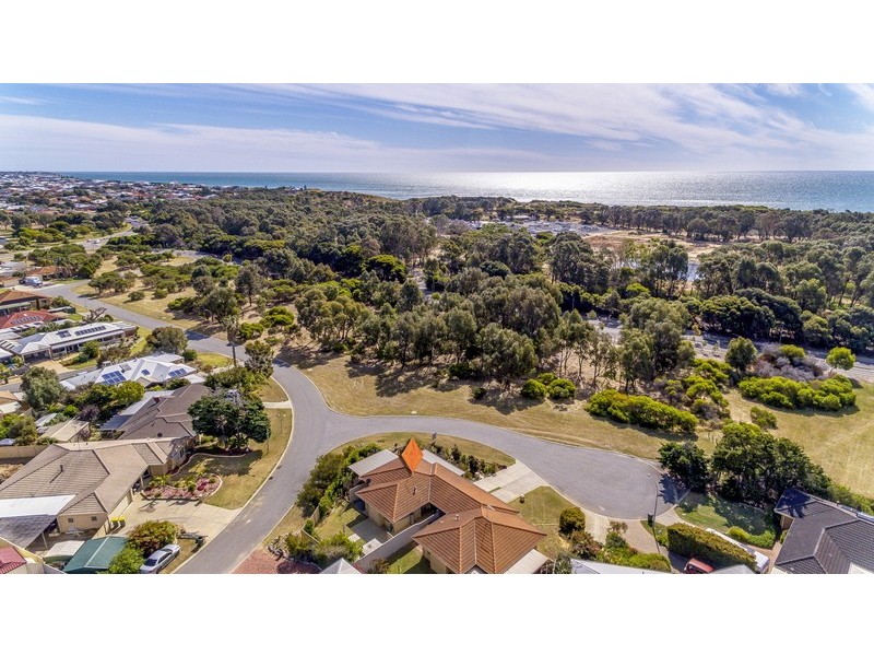 1A Skua Court, Halls Head WA 6210