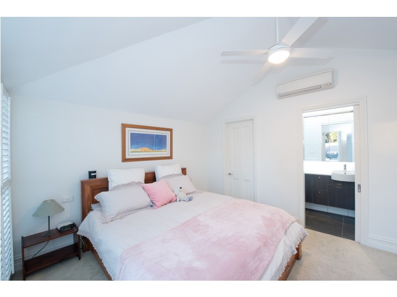 97 Heath St, Port Melbourne VIC 3207
