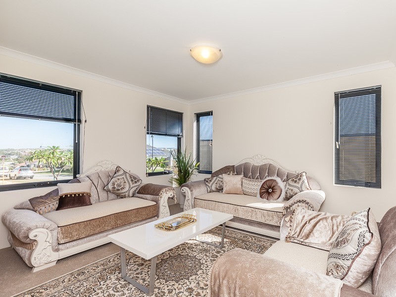 1 Tuxedo Link, Clarkson WA 6030