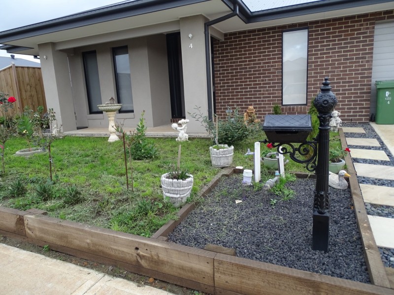 4 Strathcona Avenue, Clyde VIC 3978