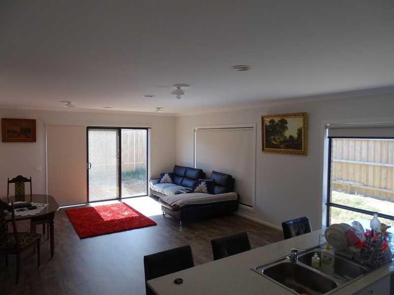 4 Strathcona Avenue, Clyde VIC 3978
