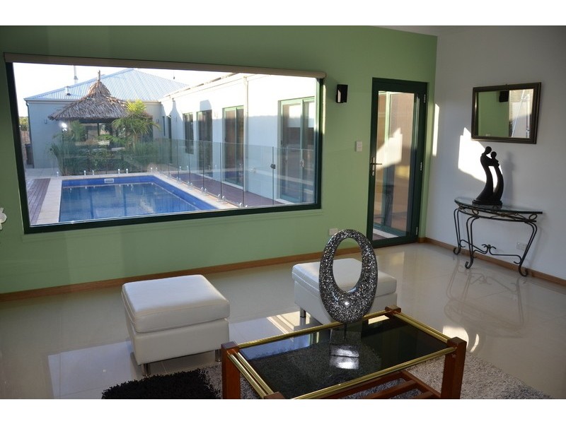 52 Britannia Pde, Hindmarsh Island SA 5214