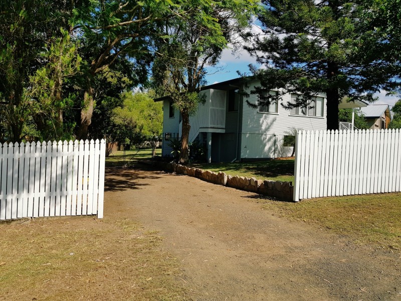 21 ALBERT STREET, North Ipswich QLD 4305