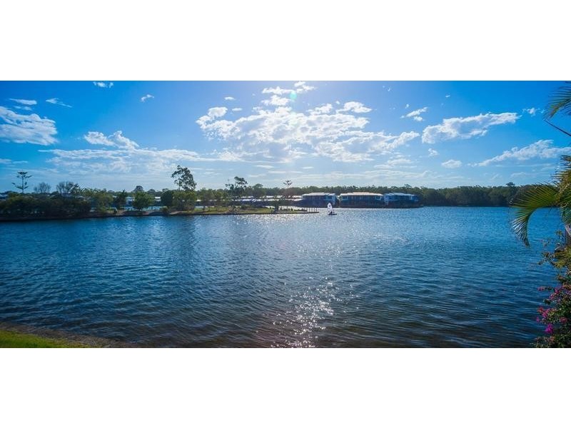 15 Manacor Place, Coombabah QLD 4216