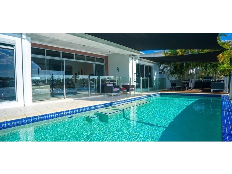15 Manacor Place, Coombabah QLD 4216