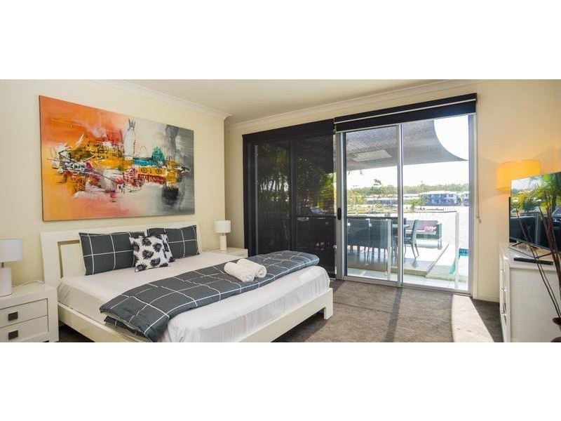 15 Manacor Place, Coombabah QLD 4216