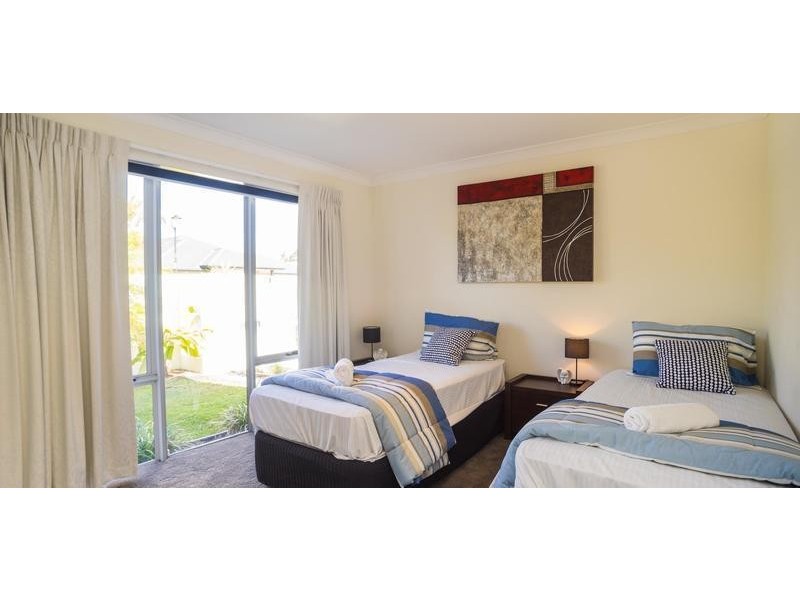 15 Manacor Place, Coombabah QLD 4216