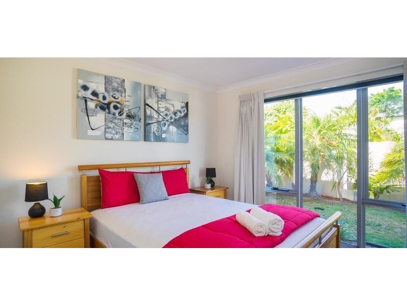 15 Manacor Place, Coombabah QLD 4216