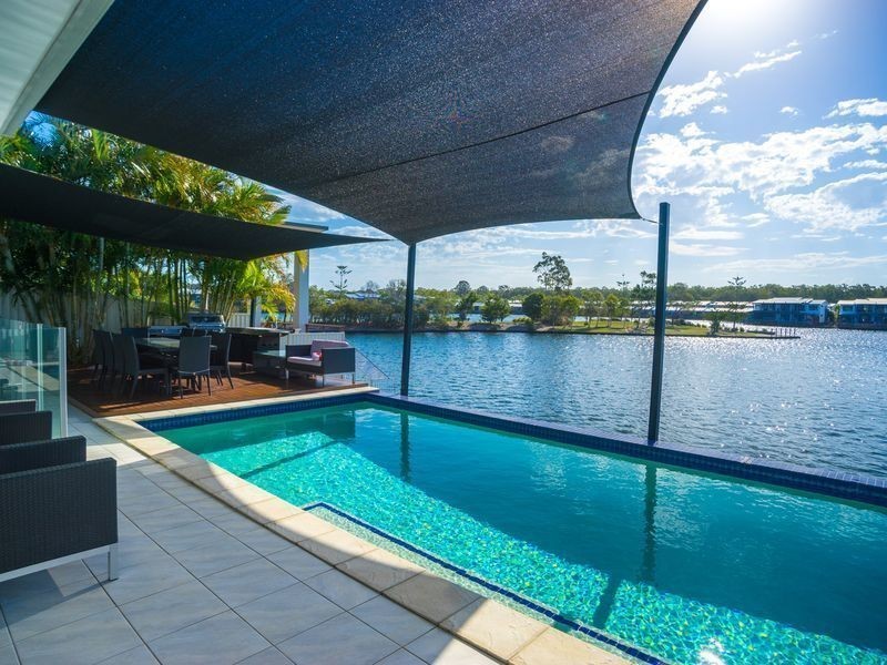 15 Manacor Place, Coombabah QLD 4216